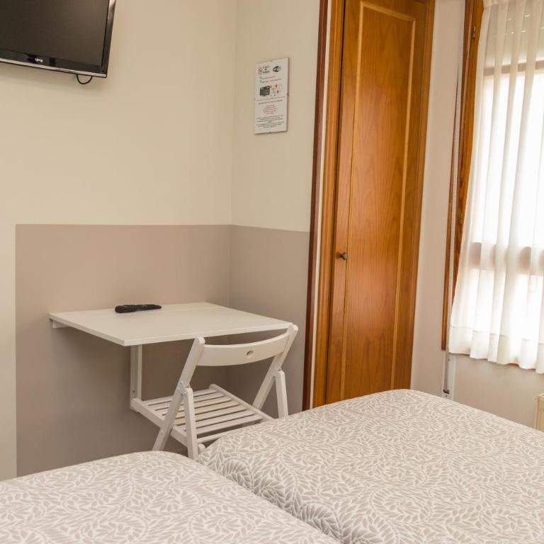 Hotel Plaza - Habitación Doble - 2 camas - 15