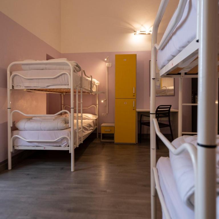 Hotel & Hostel 7 - Bed in 4-Bed Female Dormitory Room - 5