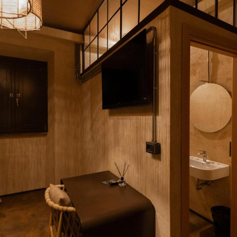 Hotel & Hostel 7 - Superior Quadruple Room - 6
