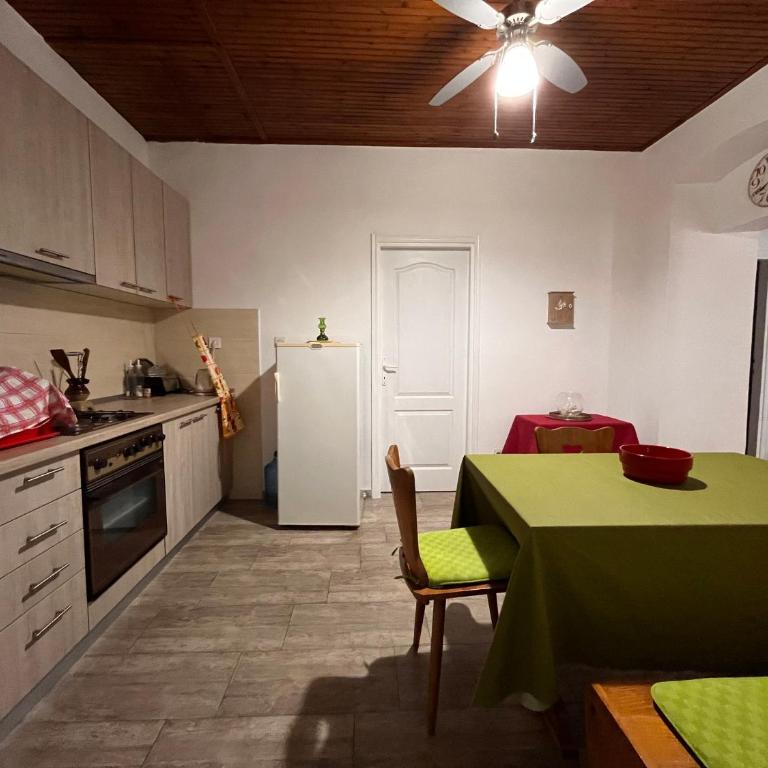 Grandma Nana House - Two-Bedroom House - 19