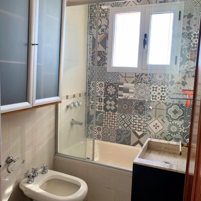 Departamento de tres ambientes frente al mar - Apartamento de 2 dormitorios - 9