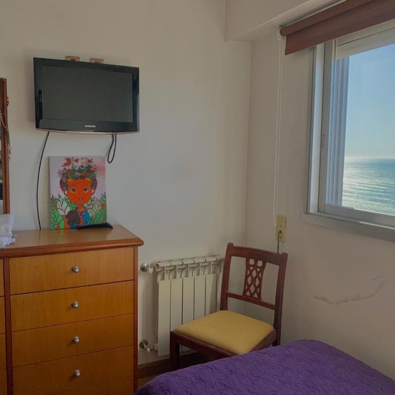 Departamento de tres ambientes frente al mar - Apartamento de 2 dormitorios - 15