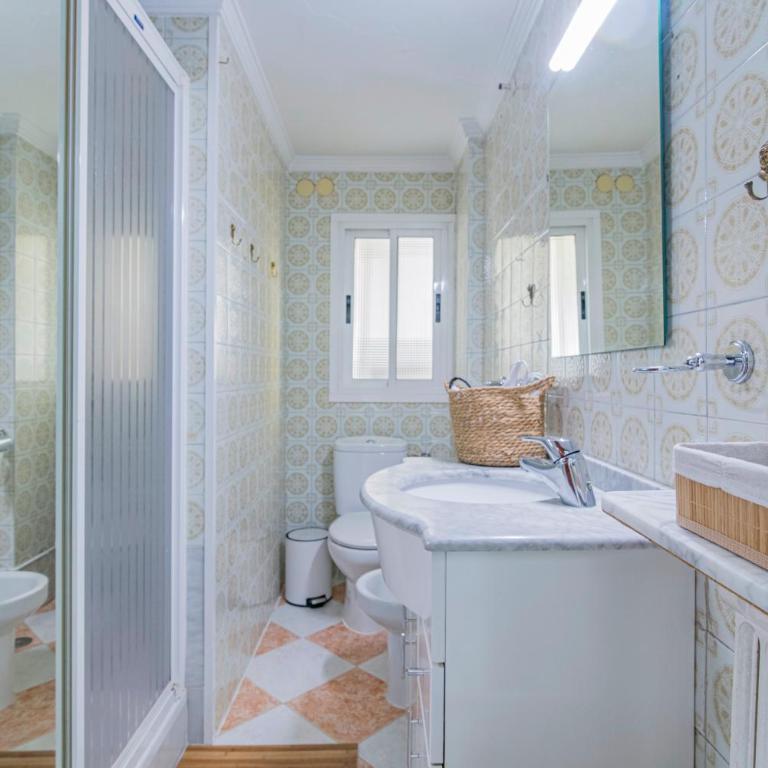 Avenida del Sur Retreat con Terraza - Two-Bedroom Apartment - 20