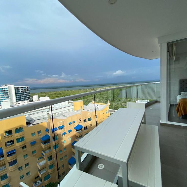 Morros Cartagena frente a playa Hotel las Américas Edificio Spiaggia Apto Duplex - Two-Bedroom Apartment - 3