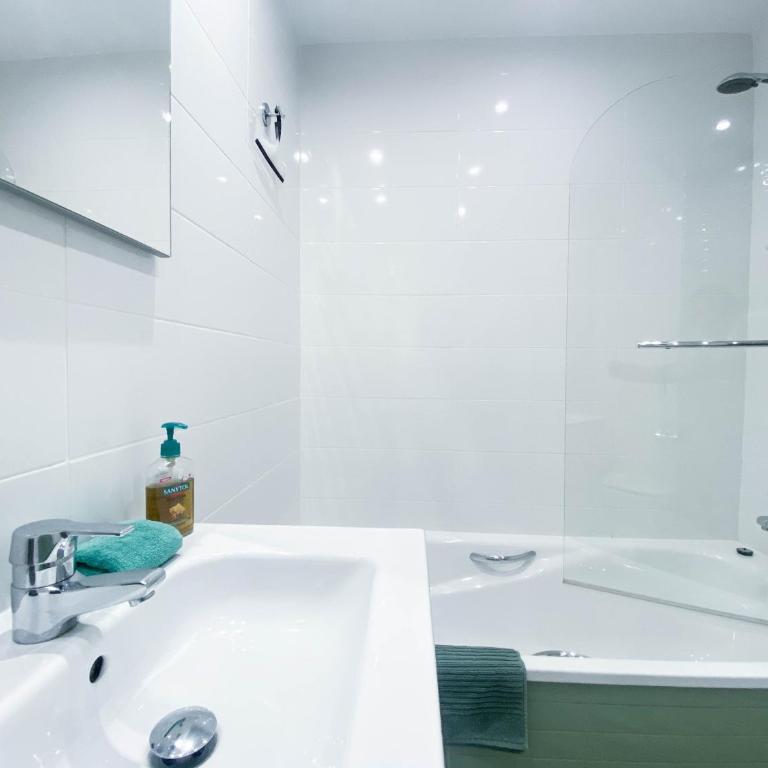 Frontline Beach ground floor with privet garden, Mi Capricho 16 - Apartamento de 2 dormitorios - 41