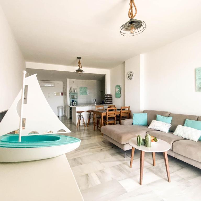 Frontline Beach ground floor with privet garden, Mi Capricho 16 - Apartamento de 2 dormitorios - 10