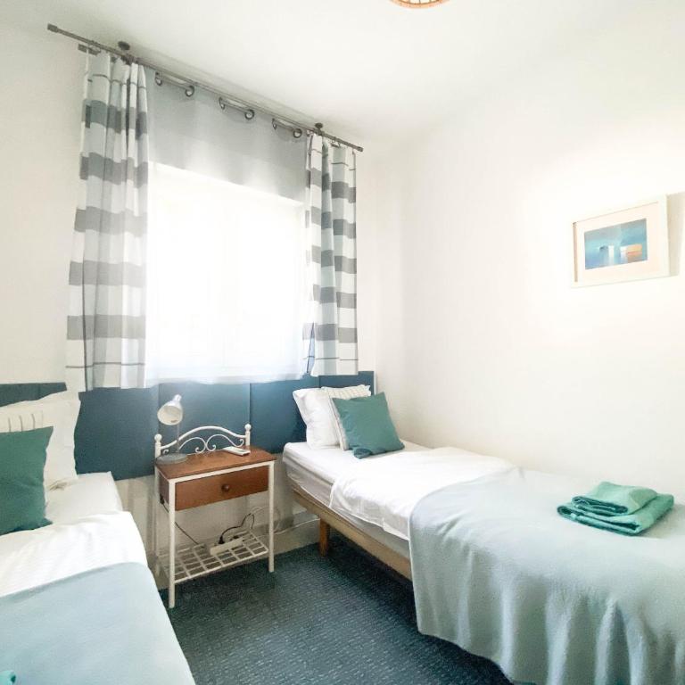 Frontline Beach ground floor with privet garden, Mi Capricho 16 - Apartamento de 2 dormitorios - 31