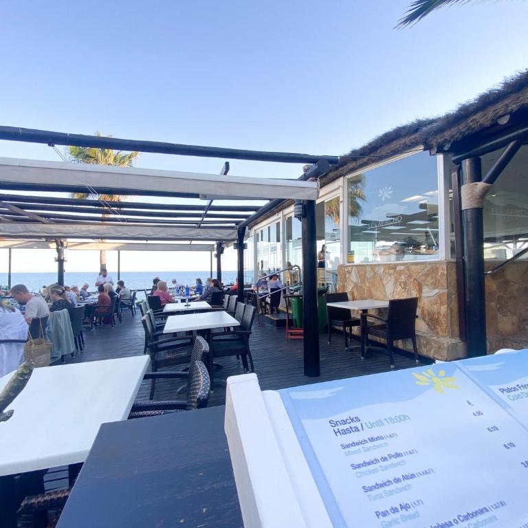 Frontline Beach ground floor with privet garden, Mi Capricho 16 - Apartamento de 2 dormitorios - 27