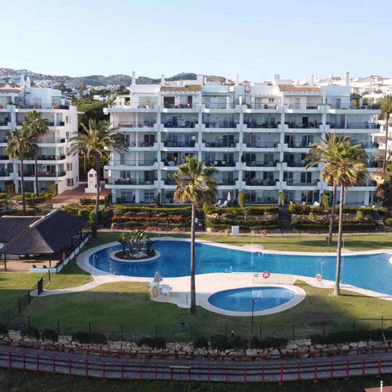 Frontline Beach ground floor with privet garden, Mi Capricho 16 - Apartamento de 2 dormitorios - 3