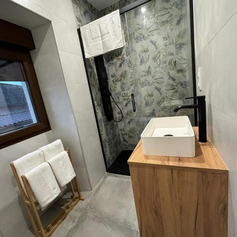 Cabanas do Carpinteiro / Santiago de Compostela - Rías Baixas - Three-Bedroom House - 4
