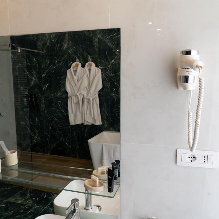 4HEAVENS Rooftop by 4Heavens Naples - Deluxe Familiensuite - 2