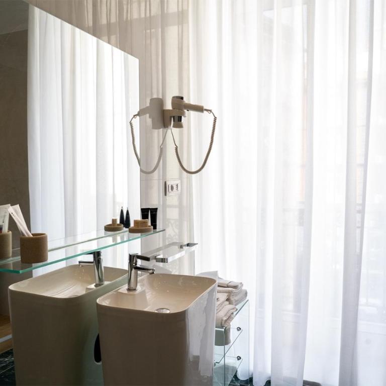 4HEAVENS Rooftop by 4Heavens Naples - Deluxe Familiensuite - 5