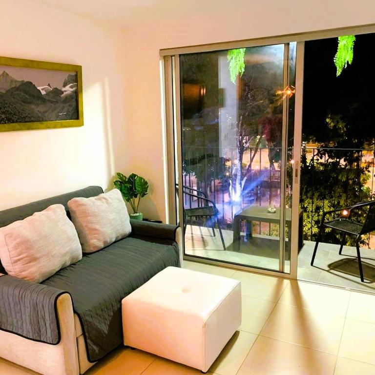 Encantador apartamento en pozos colorados - Two-Bedroom Apartment - 12