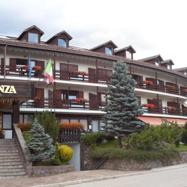 Appartamenti Dolomiti con piscina e sauna - Appartamento con 2 Camere da Letto e Terrazza - 31