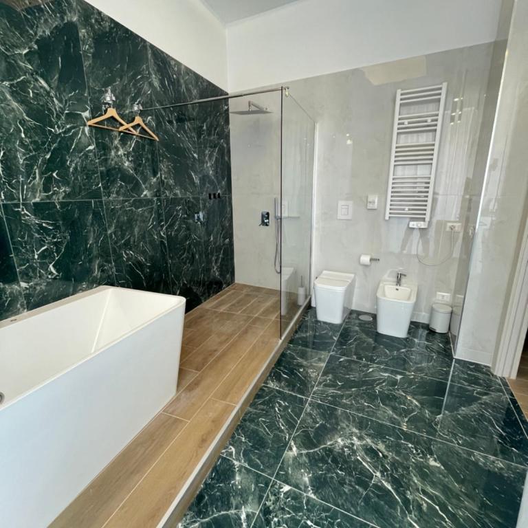 4HEAVENS Rooftop by 4Heavens Naples - Deluxe Familiensuite - 32
