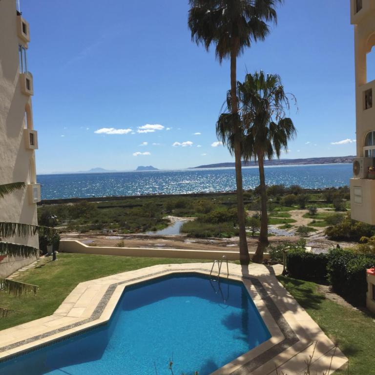 Marina Bay Estepona - Apartamento de 2 dormitorios - 1