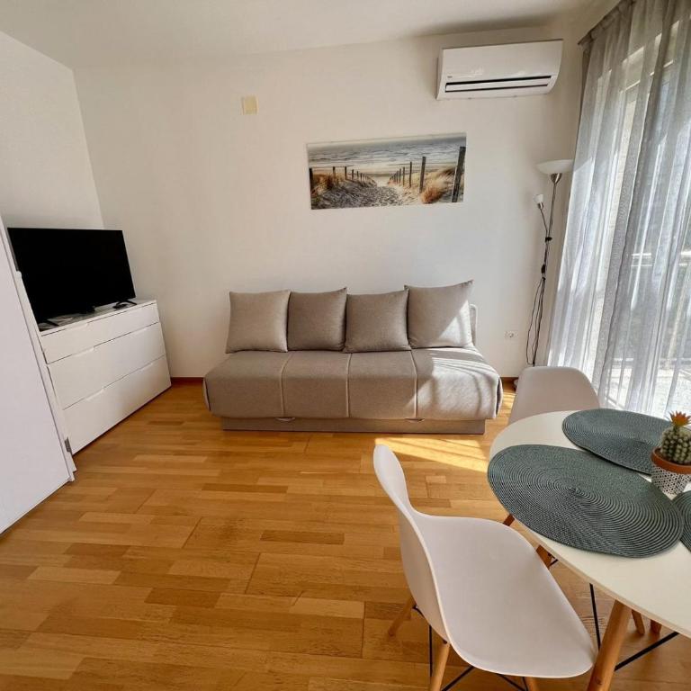 Palma - One-Bedroom Apartment - 5