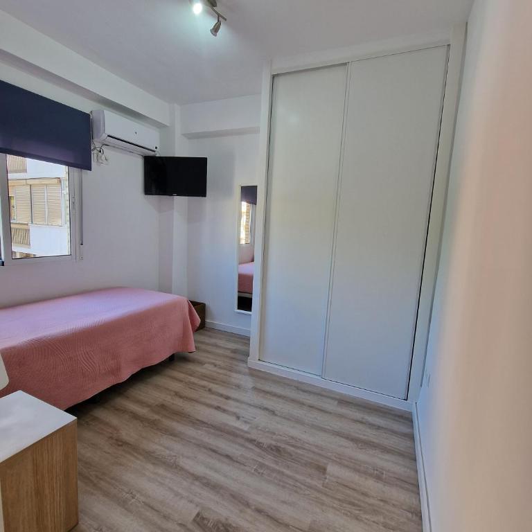 Virgen de Luján Triana - Three-Bedroom Apartment - 28