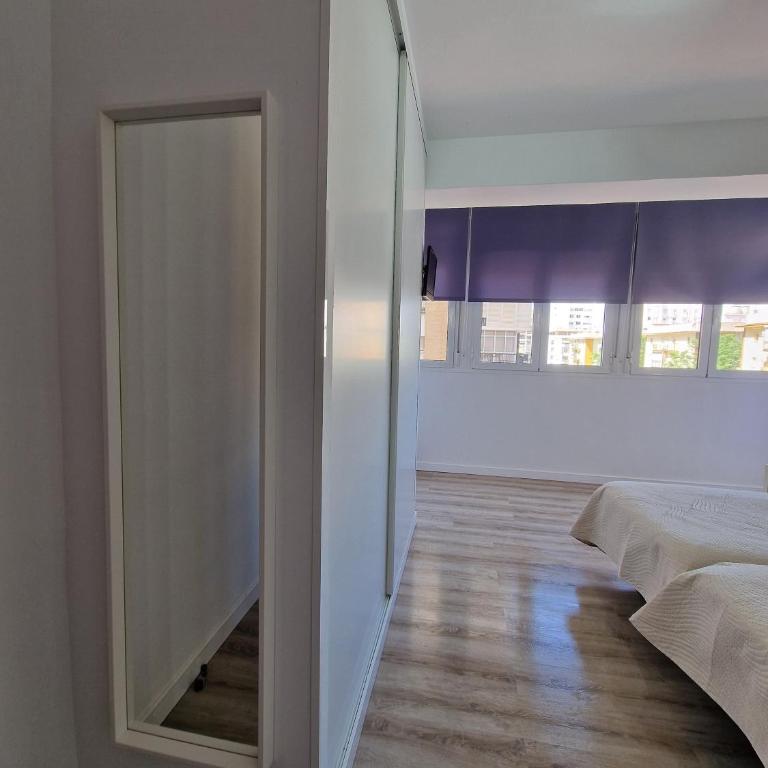 Virgen de Luján Triana - Three-Bedroom Apartment - 21