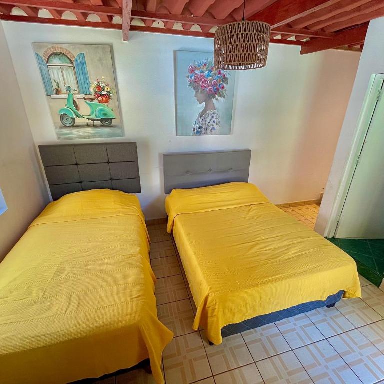 HUANCHACO GARDENS - Triple Room with Pool View - 2
