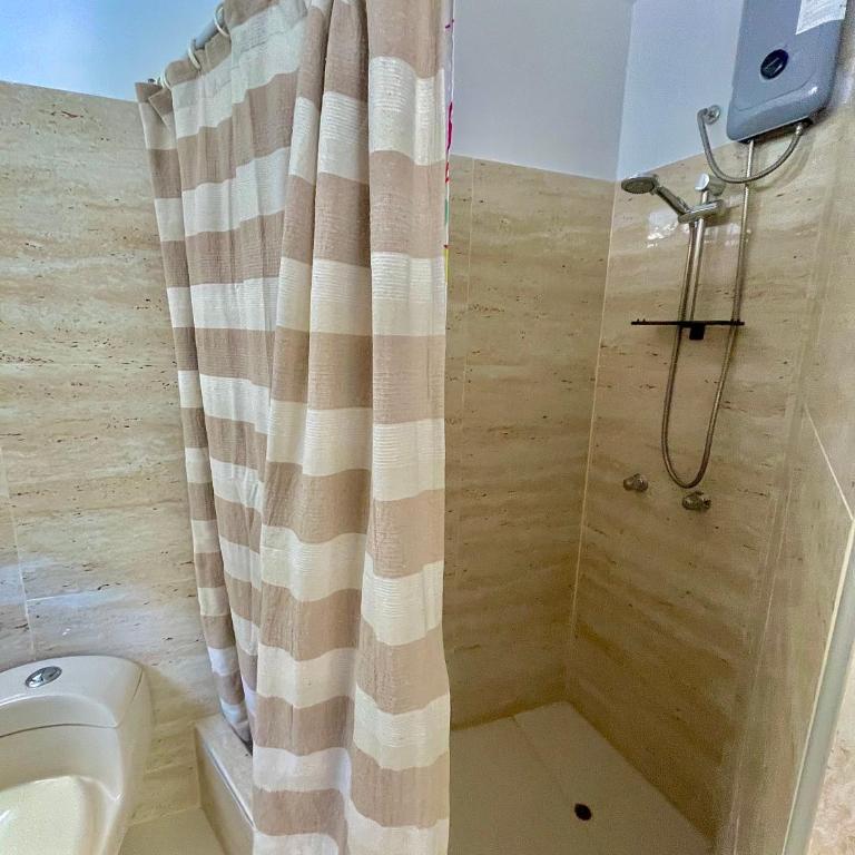 HUANCHACO GARDENS - Queen Room - 4