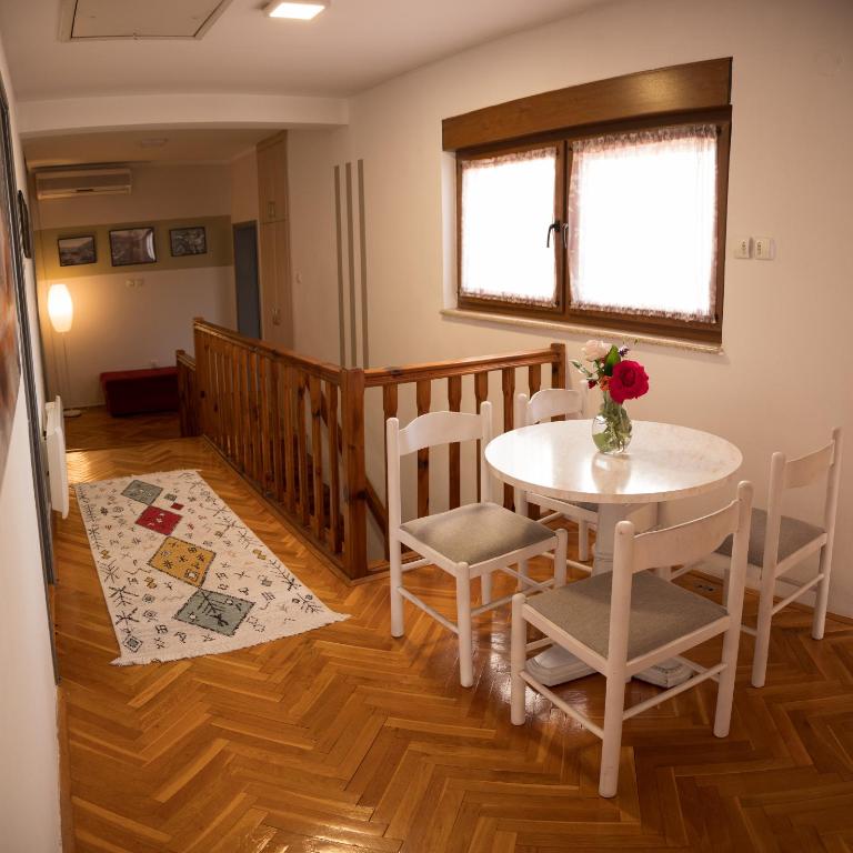 Apartman Emina - Three-Bedroom Apartment - 19