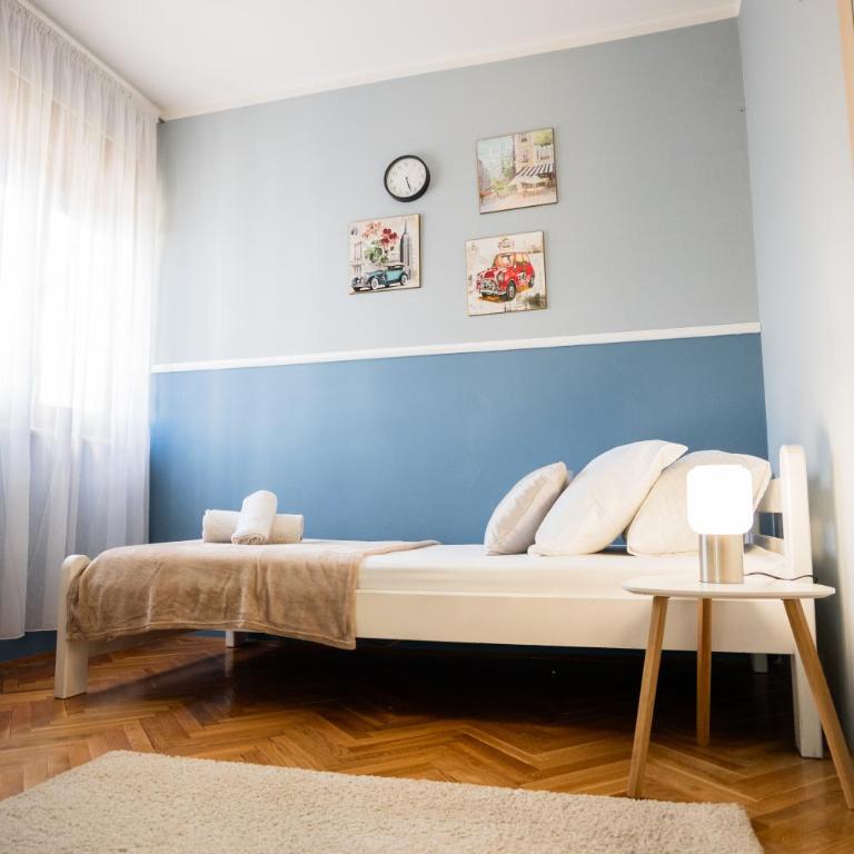 Apartman Emina - Three-Bedroom Apartment - 21