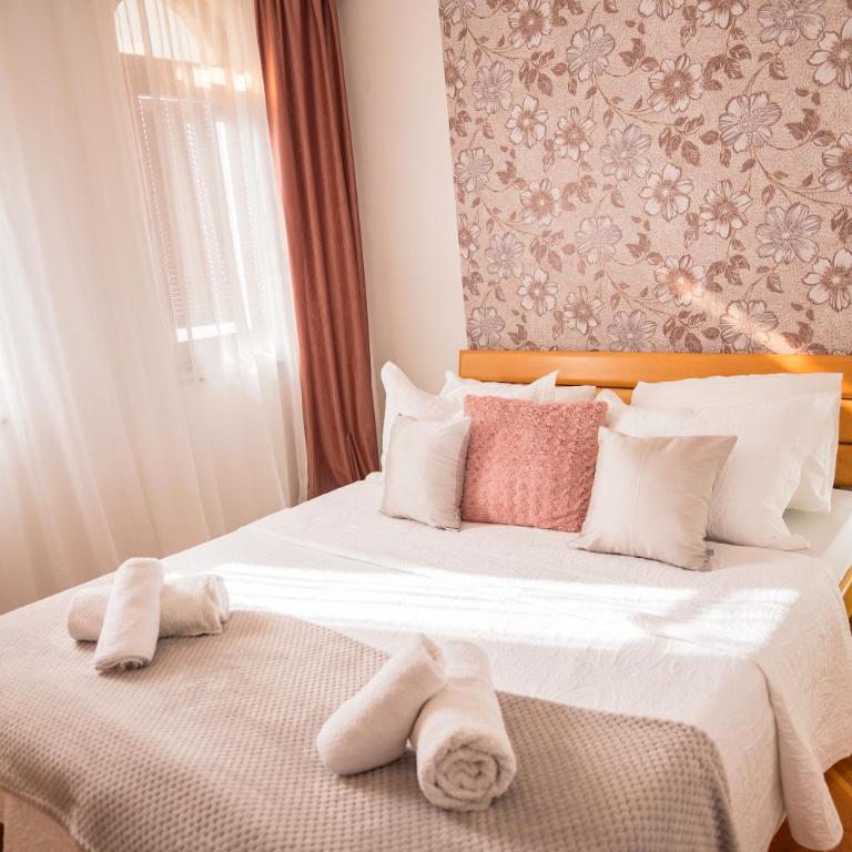 Apartman Emina - Three-Bedroom Apartment - 51