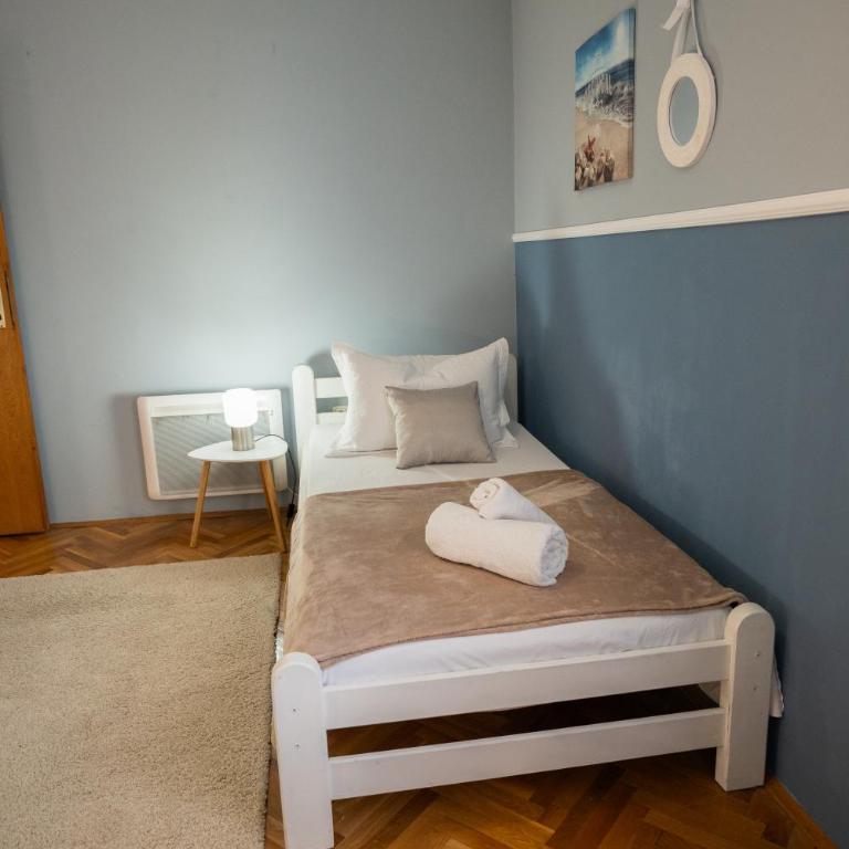 Apartman Emina - Three-Bedroom Apartment - 54
