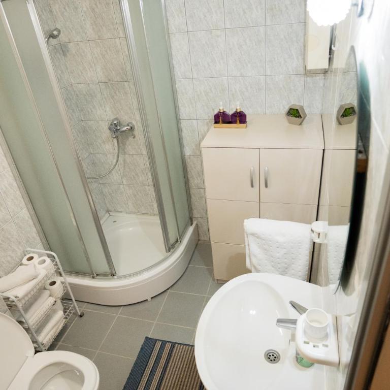 Apartman Emina - Two-Bedroom Apartment - 38