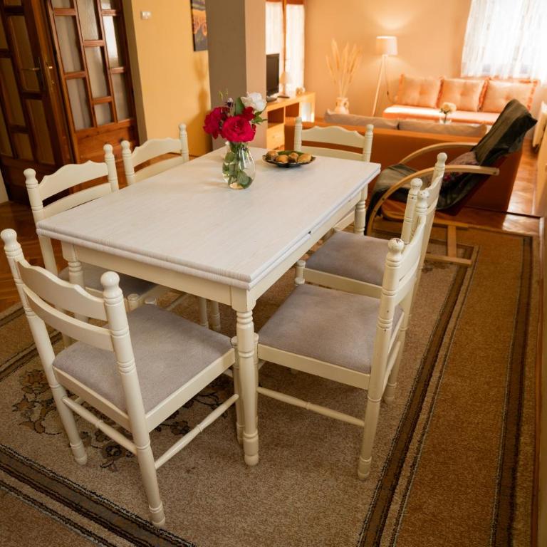 Apartman Emina - Two-Bedroom Apartment - 37
