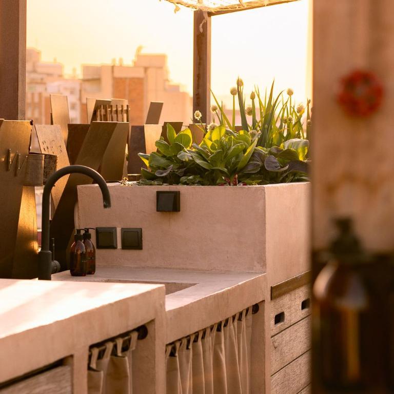 Apartment with Terrace Views of BCN - Studio Apartment - 5