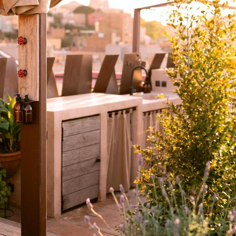 Apartment with Terrace Views of BCN - Studio Apartment - 12