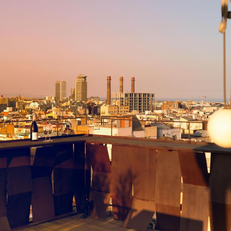 Apartment with Terrace Views of BCN - Studio Apartment - 59