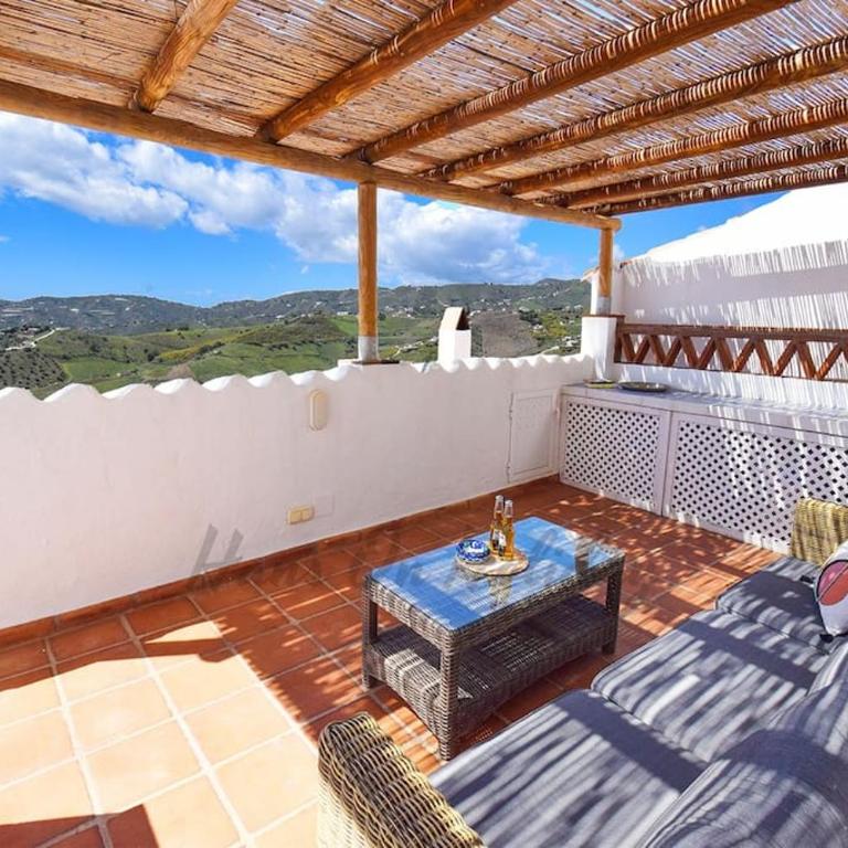 Casa Pomelo, Frigiliana Luxury center townhouse with pool and parking HansOnHoliday Rentals - Casa de 3 dormitorios - 24