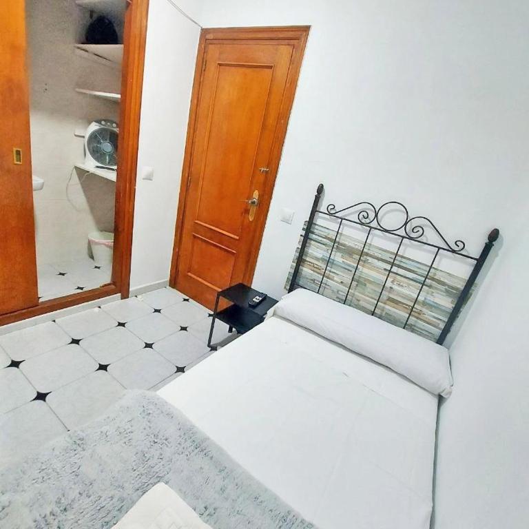 Guests House River - Standard Single Room with Shower - 4
