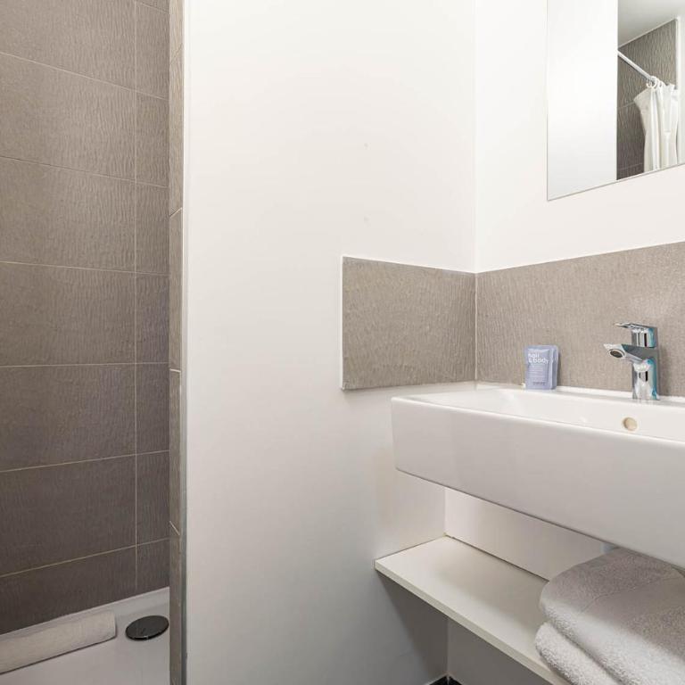 travelski home select - Résidence & Hostel Yoonly & Friends - La Chambre COSY 5 personnes - 9