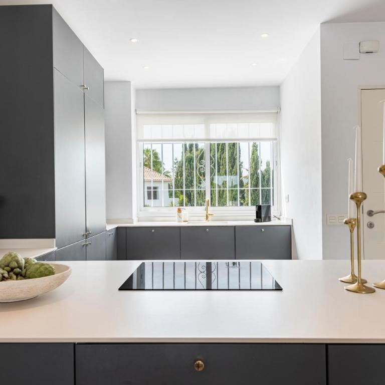 Azahara 2, Contemporary Scandinavian style open plan apartment with 2 terraces - Two-Bedroom Apartment - 9
