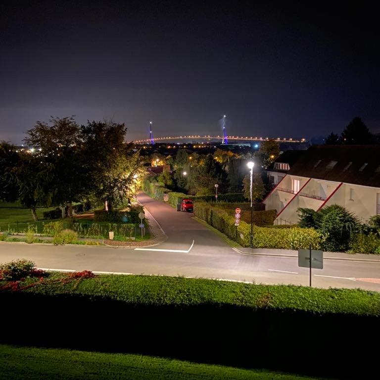 Vue exceptionnelle sur le Pont de Normandie - Appartement 2 Chambres - 2
