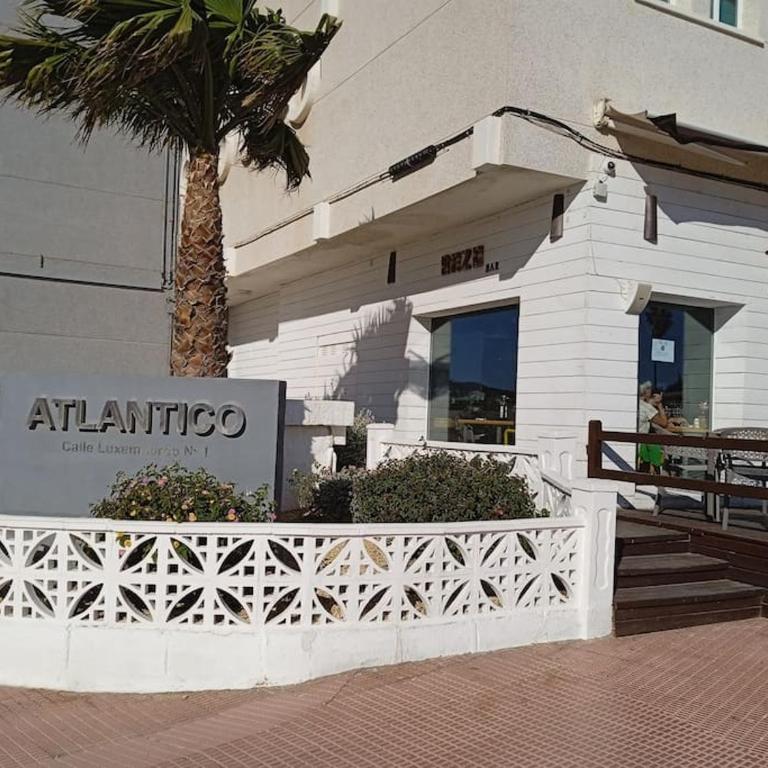 Blue armchair with sea view Apartment in Calpe - One-Bedroom Apartment - 24
