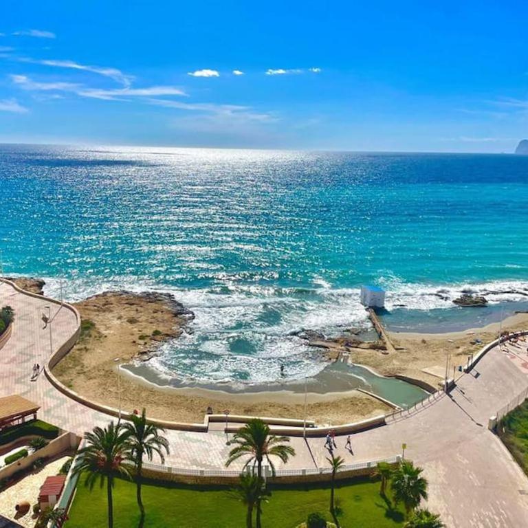 Blue armchair with sea view Apartment in Calpe - One-Bedroom Apartment - 5