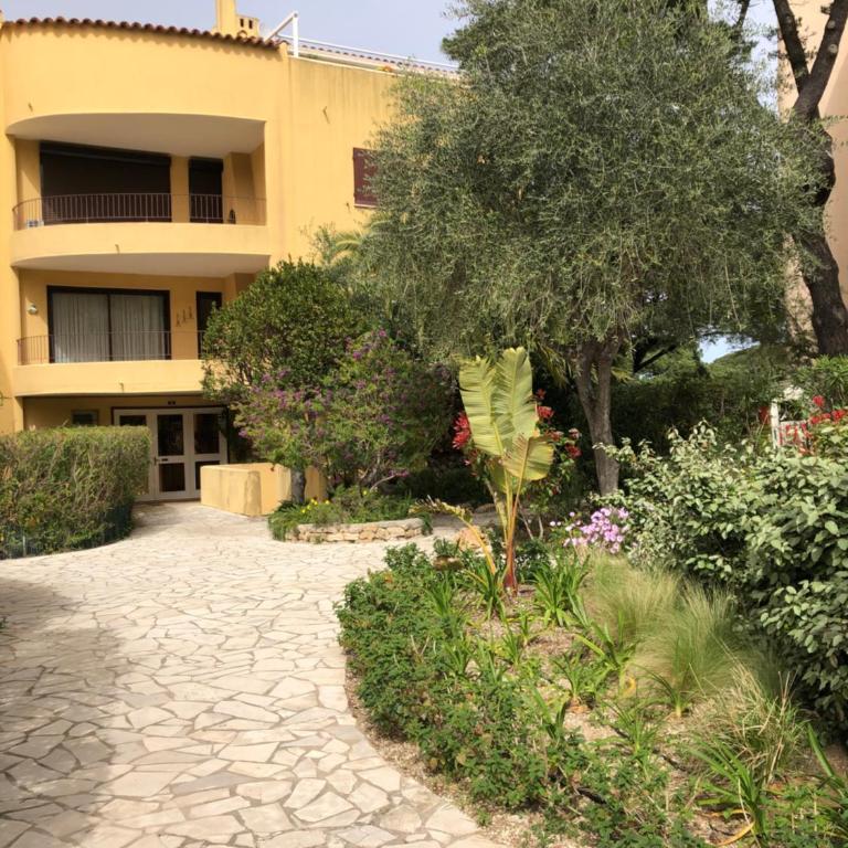 Appartement Rez de Jardin - One-Bedroom Apartment - 9