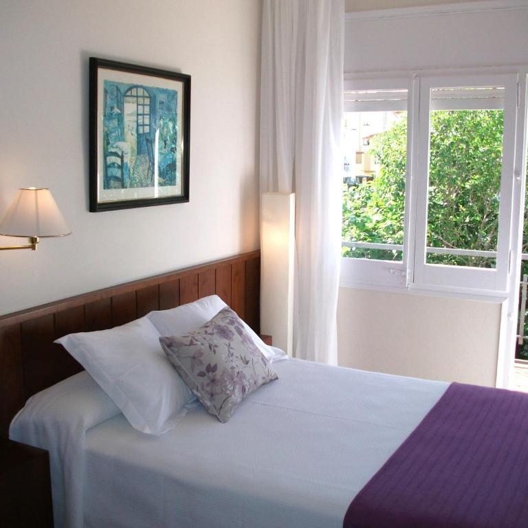 RVHotels Avenida - Habitación Doble con balcón - 1 o 2 camas - 5
