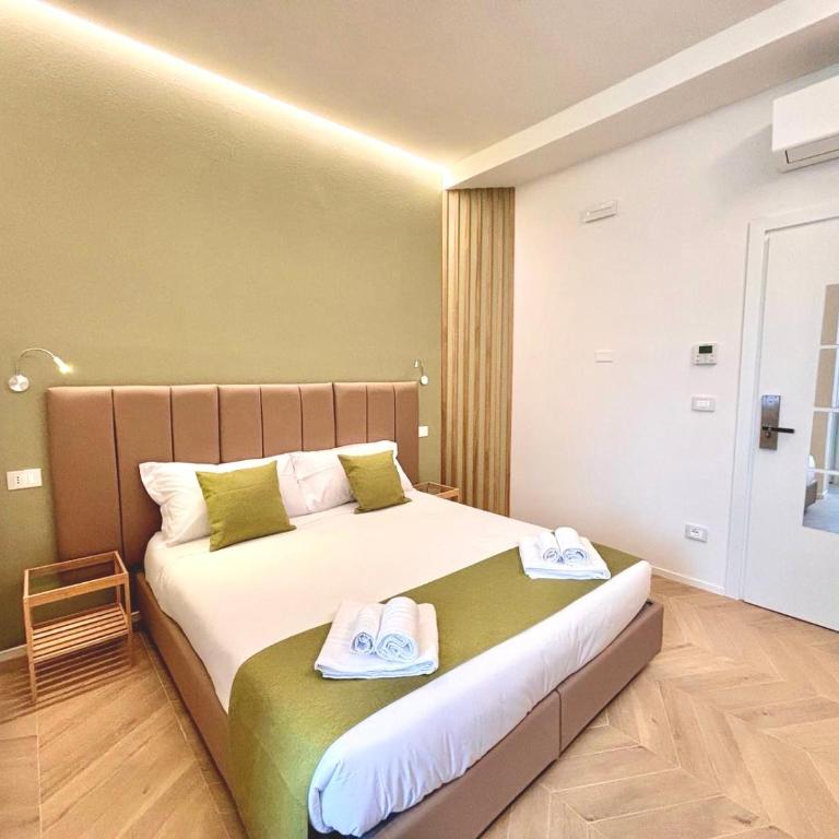 Reno Suite Bologna - Double Room with Private Bathroom - 2