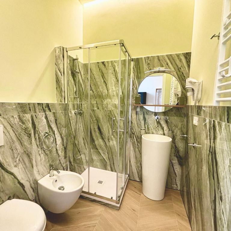 Reno Suite Bologna - Double Room with Private Bathroom - 4