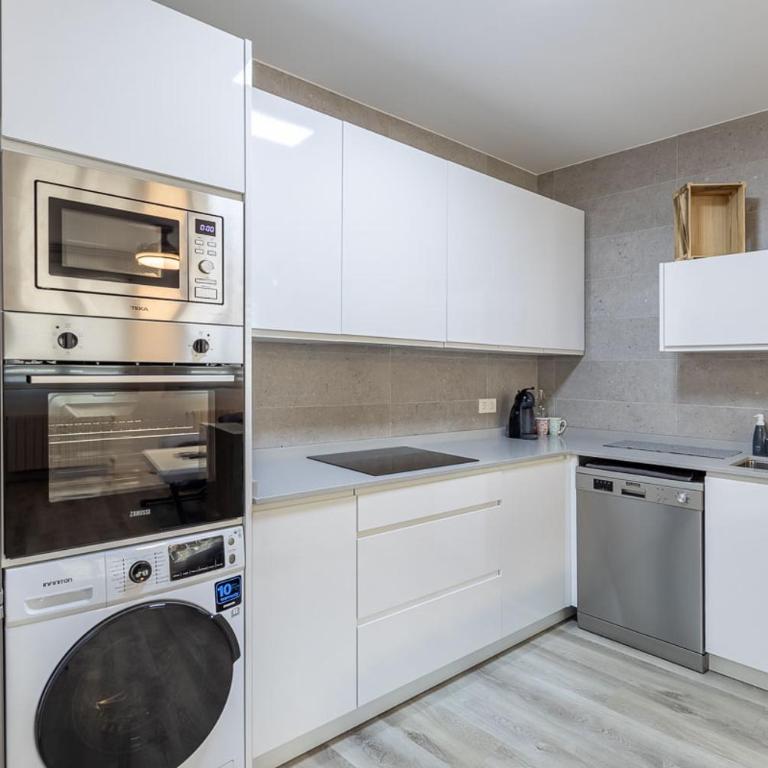 Dreaming Trinidad - free parking - Two-Bedroom Apartment - 7