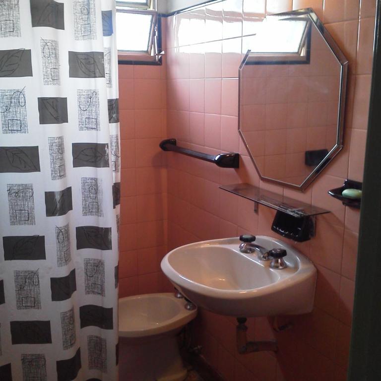 La Casa de Ramatis Posada - Quadruple Room with Private Bathroom - 1