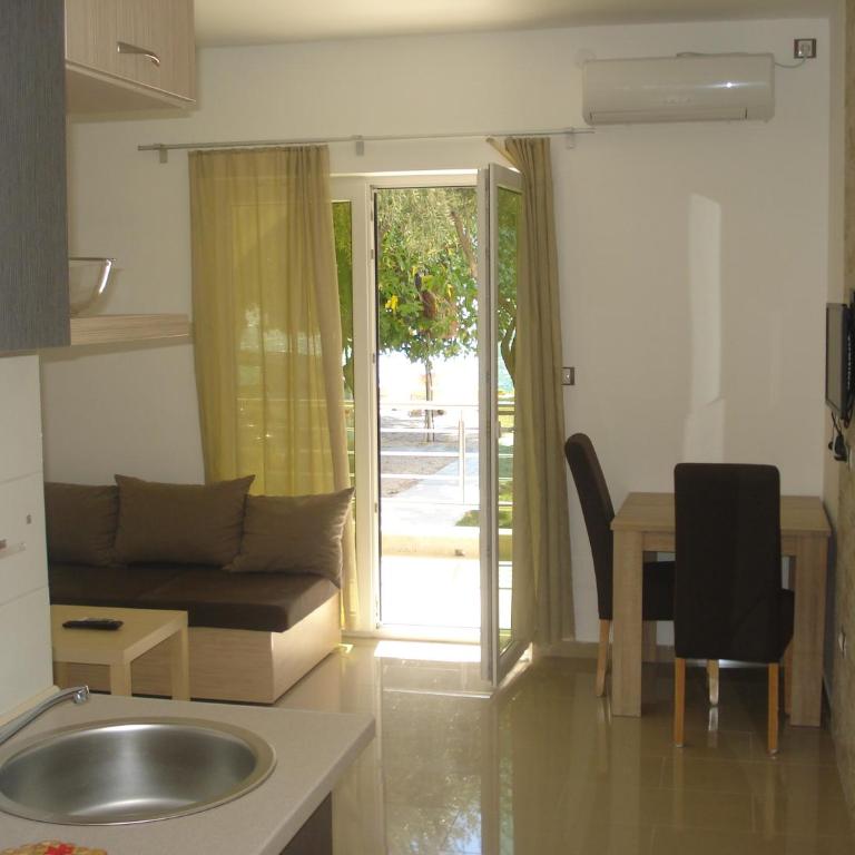 Apartments Villa Danilovic - Apartment with Sea View - 6