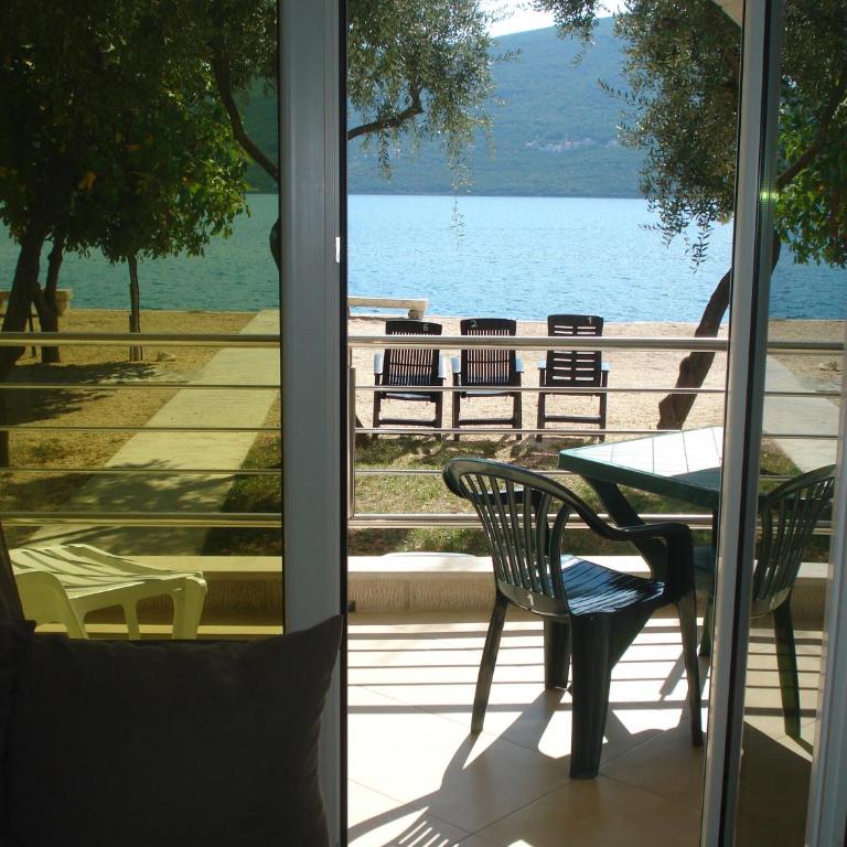 Apartments Villa Danilovic - Apartment with Sea View - 1