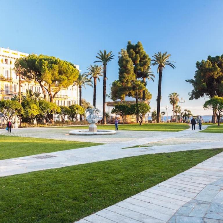 Magnifique appartement au cœur du Vieux Nice - Appartement 2 Chambres - 45